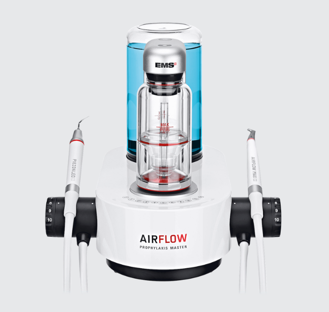 Zahnreinigung mit dem AirFlow Prophylaxis Master
